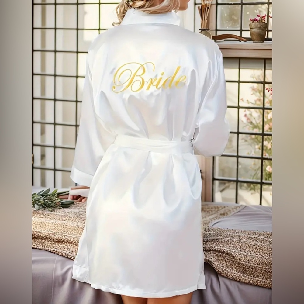 NEW| Women’s Elegant Embroidered Bride Wedding Long Sleeve Robe Bridal